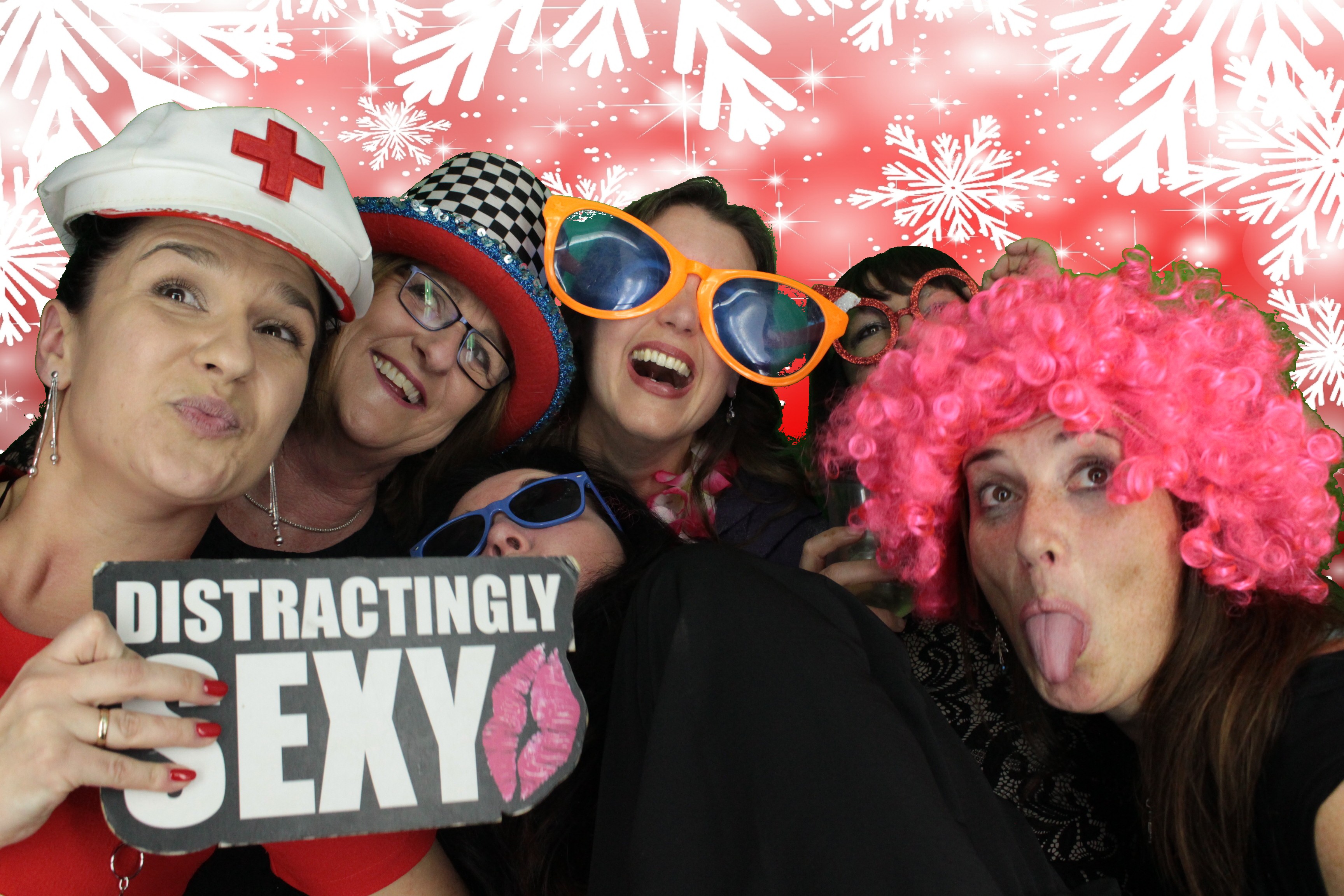 One Line Christmas Party | View more photos from the event at gallery.myphotoboothexperience.co.uk/u/MyPhotoBoothExperienceLtd/One-Line-Christmas-Party